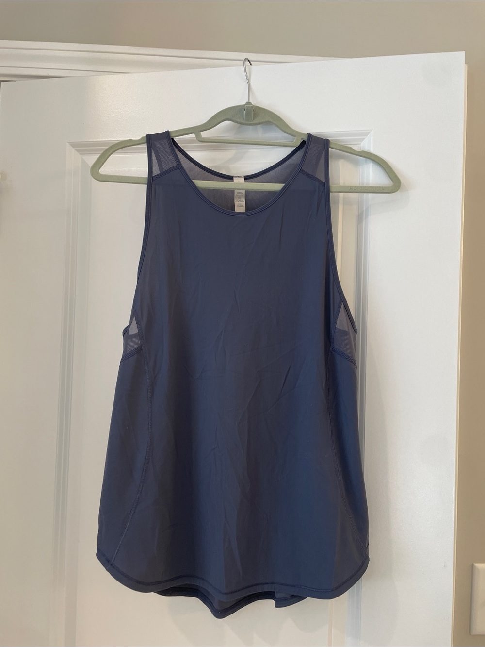 Lululemon Women's Navy Performance Tank Top, size 6